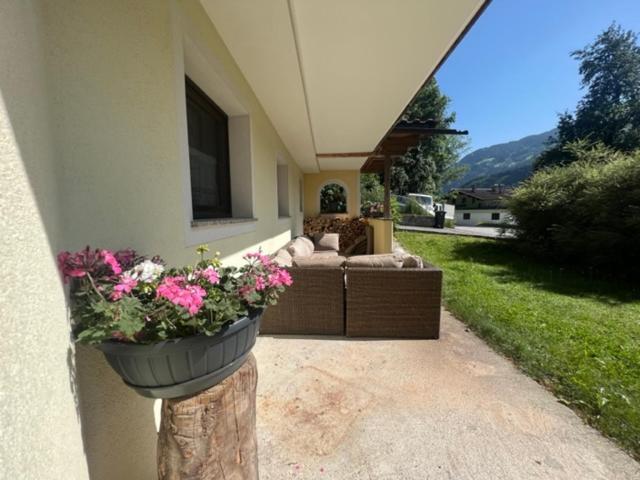 Ferienwohnung Steinbock Terrasse, Gartensauna, Garten, Grillplatz Stumm Exterior photo